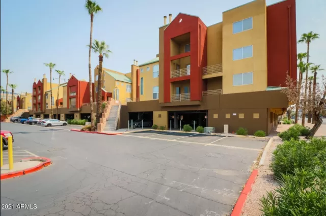 MLS: 6185465 Condo For Sale