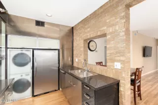 Photo #5: 6185465 Listing