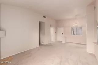 Photo #6: 6185488 Listing