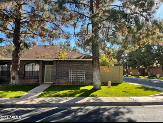 MLS: 6185622 Condo For Sale