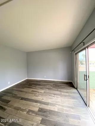 Photo #2: 6185790 Listing