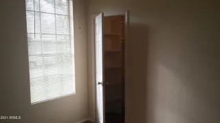 Photo #5: 6185960 Listing