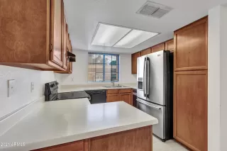 Photo #3: 6186330 Listing