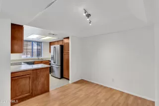 Photo #6: 6186330 Listing