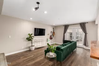 Photo #6: 6186502 Listing