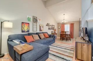 Photo #4: 6186758 Listing