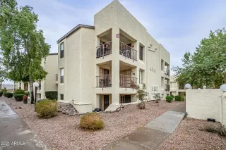 Photo #2: 6186806 Listing