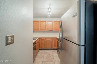 Photo #3: 6186806 Listing