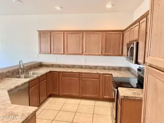 Photo #2: 6186959 Listing