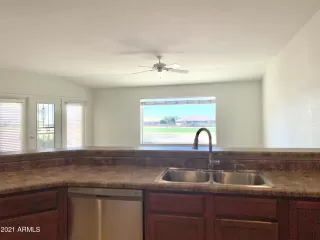 Photo #4: 6186959 Listing