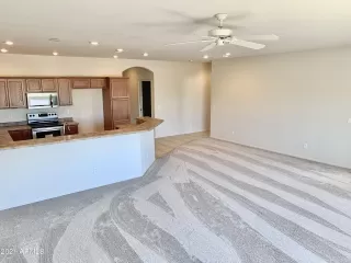 Photo #5: 6186959 Listing