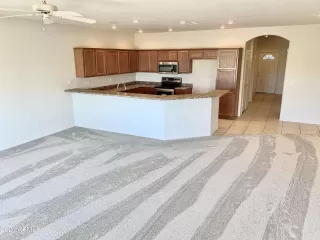 Photo #6: 6186959 Listing