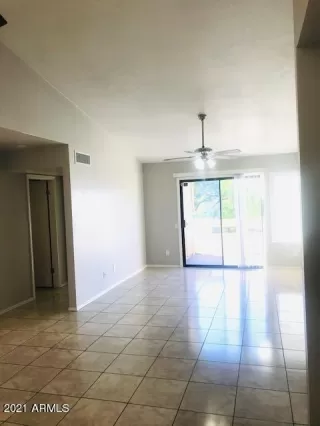 Photo #4: 6187035 Listing