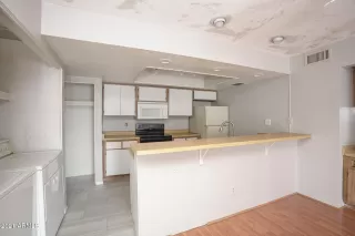 Photo #5: 6187051 Listing 