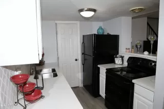 Photo #3: 6187194 Listing