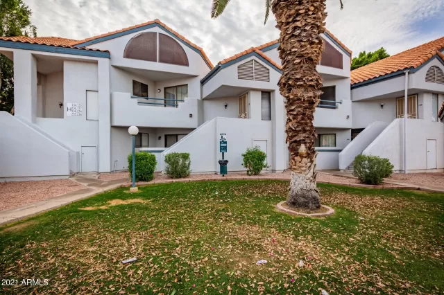 MLS: 6187216 Condo For Sale