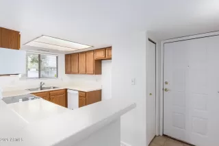 Photo #2: 6187216 Listing 