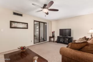 Photo #6: 6187296 Listing 