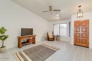 Photo #4: 6187419 Listing