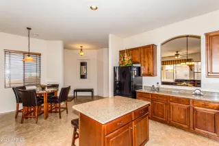 Photo #5: 6187451 Listing