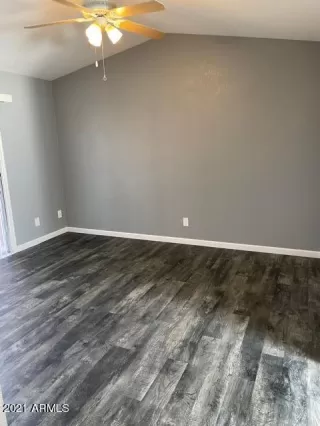 Photo #6: 6187726 Listing