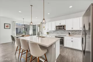 Photo #5: 6187741 Listing 