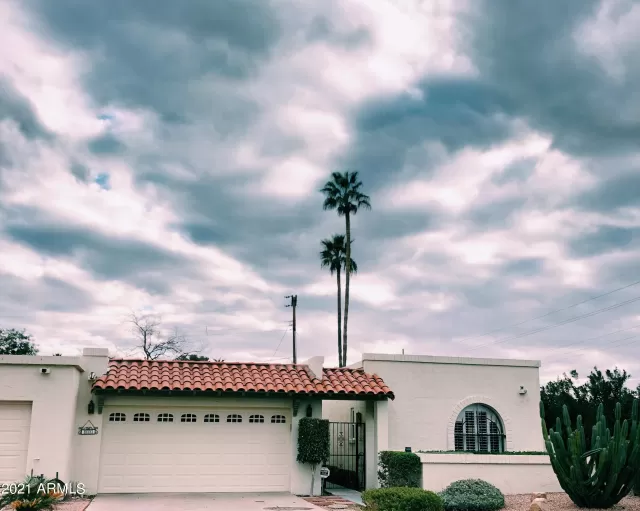 MLS: 6187790 Condo For Sale