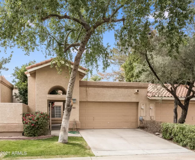 MLS: 6187792 Condo For Sale