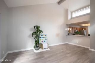 Photo #5: 6187792 Listing