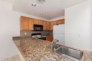 Photo #4: 6187820 Listing