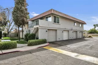 Photo #3: 6187835 Listing