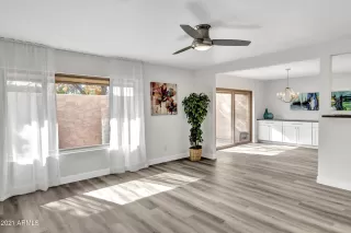 Photo #6: 6187835 Listing