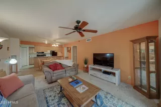 Photo #5: 6187922 Listing