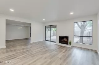 Photo #3: 6188043 Listing