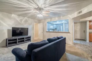 Photo #3: 6188243 Listing