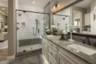 Photo #5: 6188307 Listing