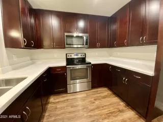 Photo #5: 6188427 Listing