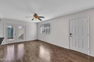 Photo #6: 6188429 Listing