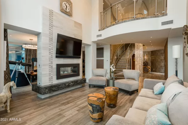 MLS: 6188638 Condo For Sale