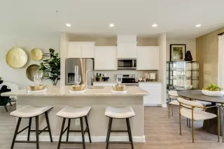 Photo #4: 6188879 Listing