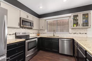 Photo #2: 6189141 Listing