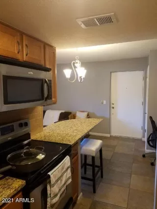 Photo #2: 6189226 Listing 