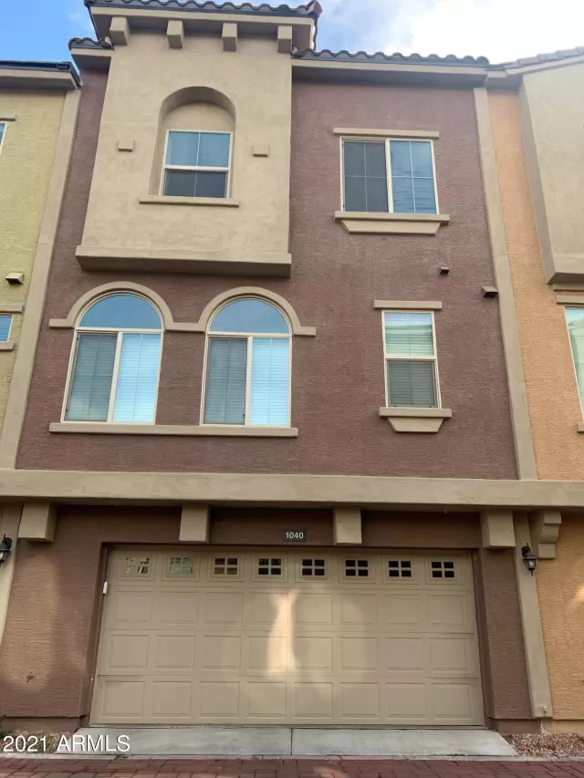 MLS: 6189724 Condo For Sale