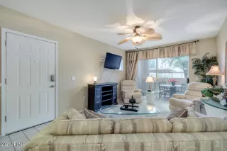 Photo #3: 6189906 Listing