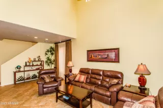 Photo #6: 6189945 Listing