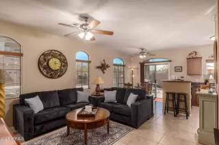 Photo #4: 6189997 Listing 