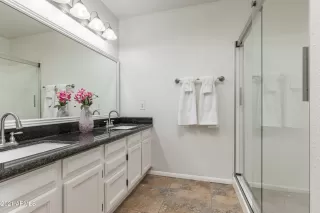 Photo #3: 6190167 Listing