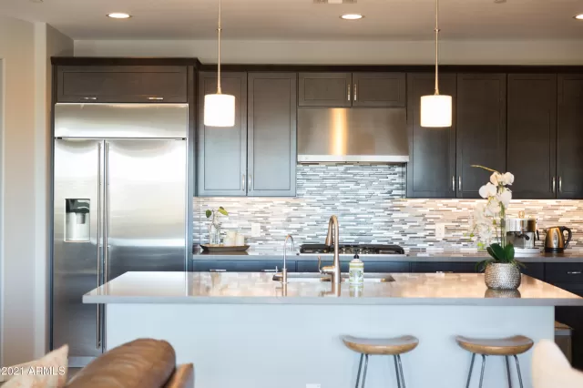 MLS: 6190172 Condo For Sale