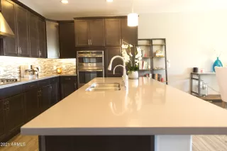 Photo #3: 6190172 Listing 