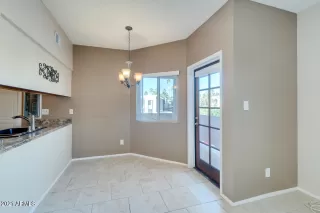 Photo #2: 6190242 Listing